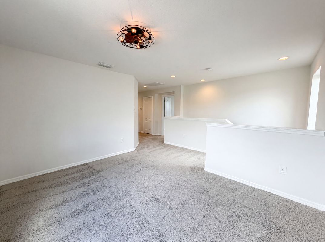 Photo 13 of 29 of 14207 Alistar Manor Dr, Wimauma, FL