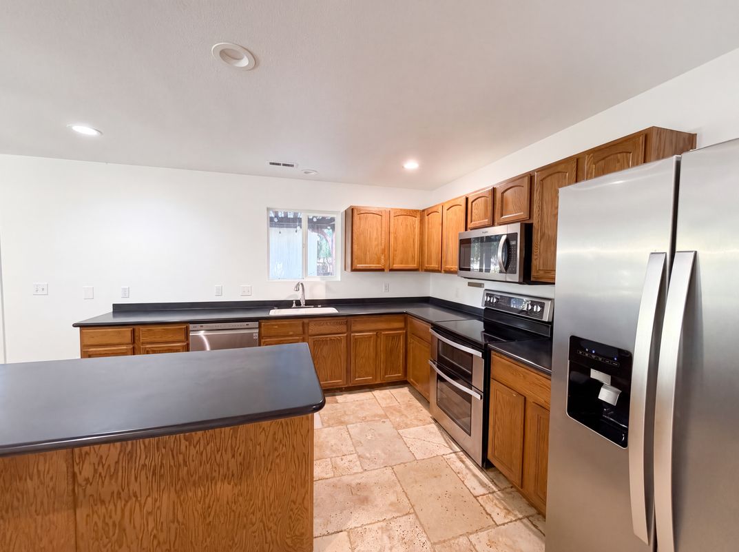 Photo 7 of 26 of 866 S 1580 W, Lehi, UT