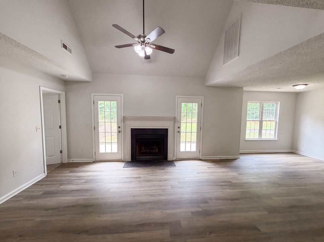 Photo 3 of 17 of 520 Patriot Way, West Union, SC
