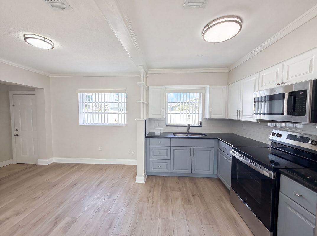 Property photo 3 of 5306 3rd St W