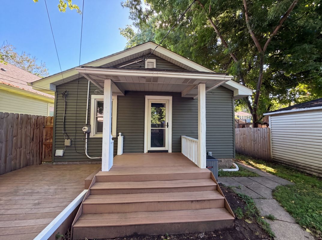 Photo 5 of 21 of 2715 Irving Ave N, Minneapolis, MN