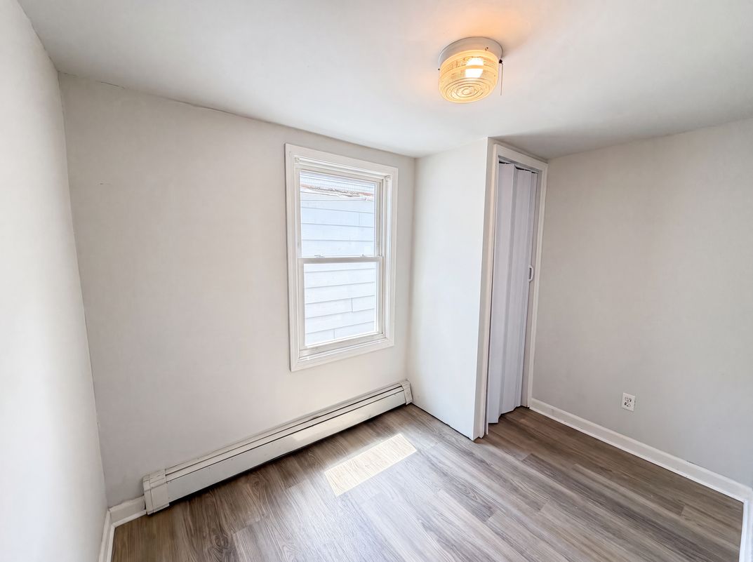 Photo 10 of 13 of 936 Grove Ave, Laurence Harbor, NJ
