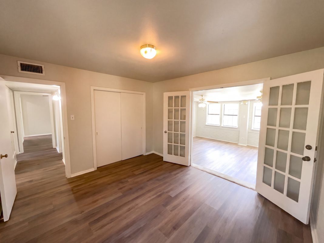 Photo 10 of 21 of 222 Colebrook Dr, San Antonio, TX