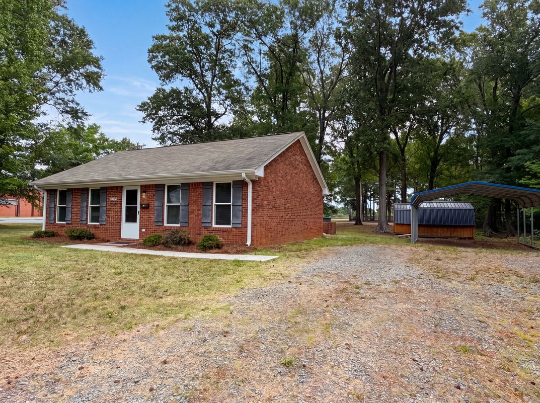 Photo 14 of 17 of 304 Field St, Graham, NC