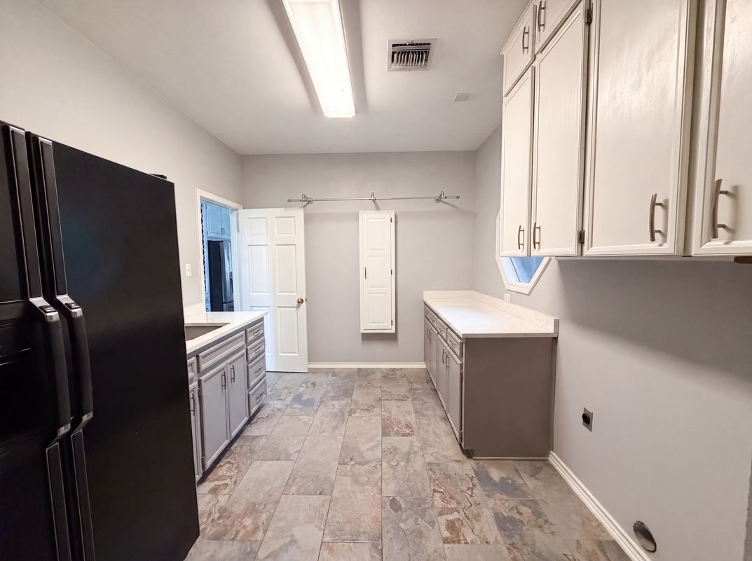 Photo 11 of 26 of 2717 Wickersham Dr, Temple, TX