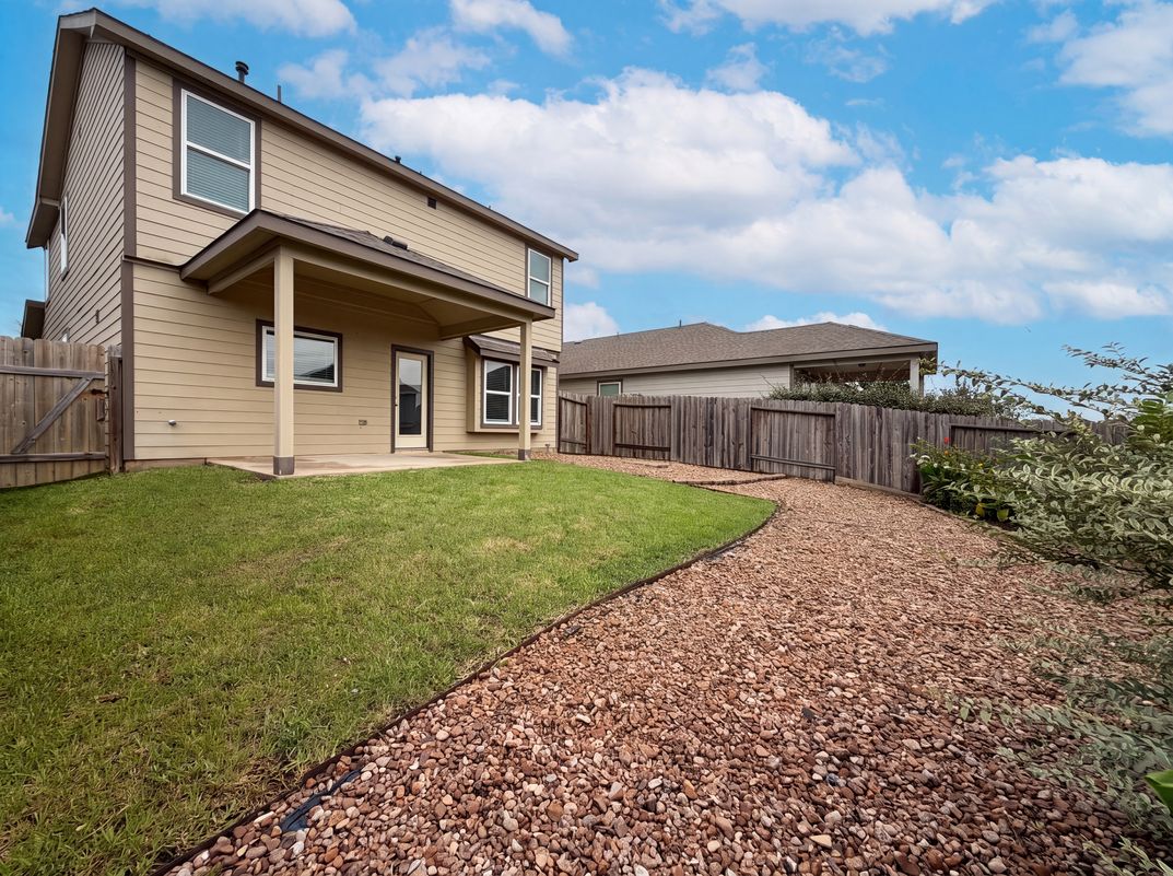 Photo 17 of 19 of 40828 Mostyn Hill Dr, Magnolia, TX
