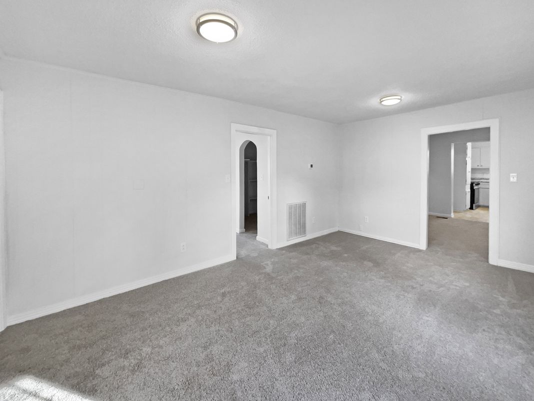 Photo 10 of 28 of 4028 Catalpa Ave, Knoxville, TN