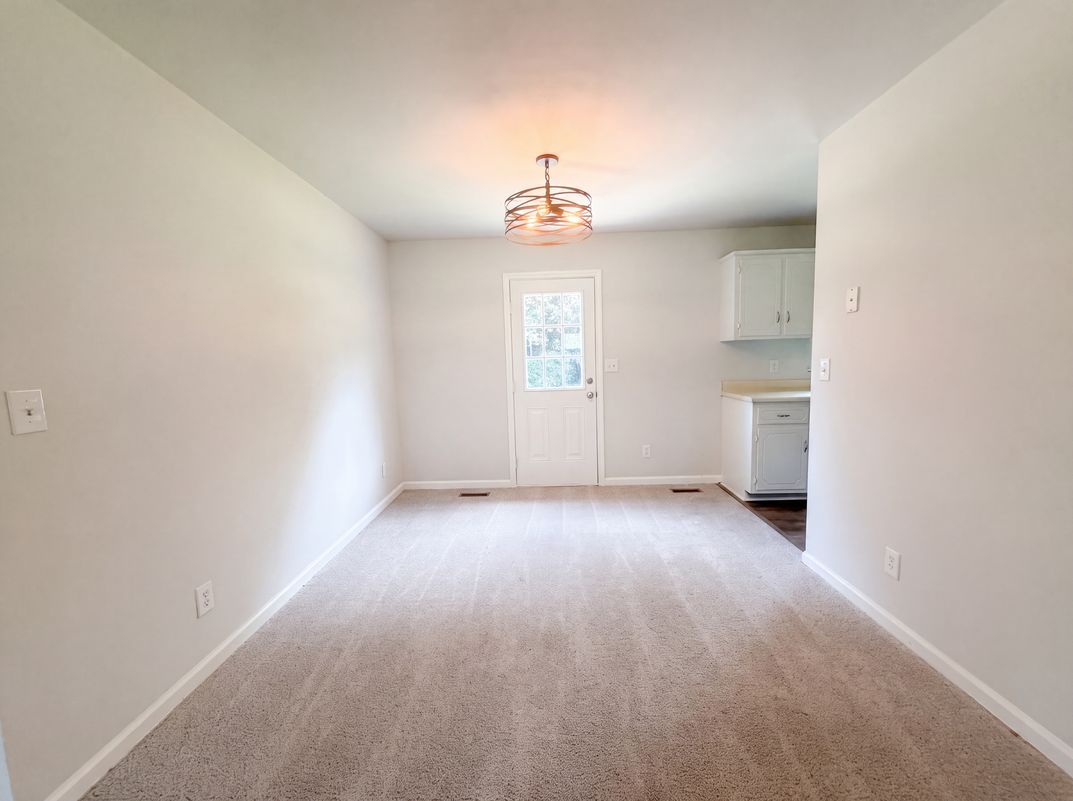 Photo 6 of 17 of 225 Tobacco Rd, Clarksville, TN