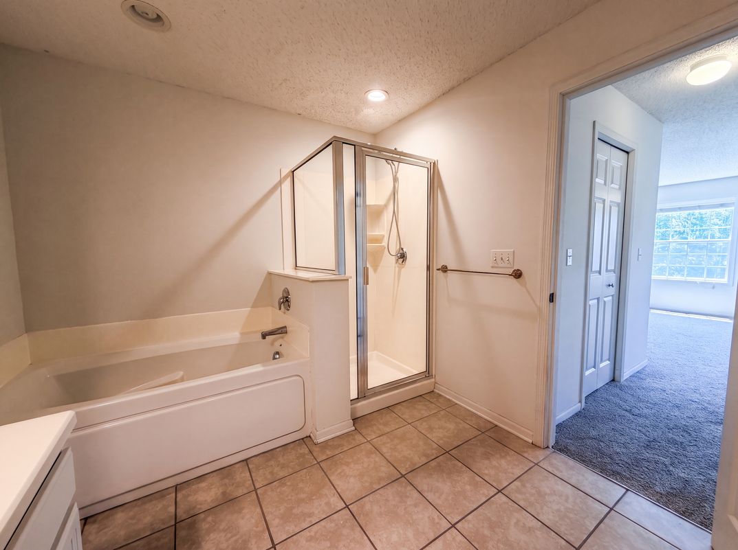 Photo 12 of 21 of 5221 Robin Ln, Farmington, MN