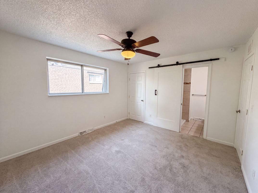 Photo 4 of 25 of 7141 S Webster St, Littleton, CO