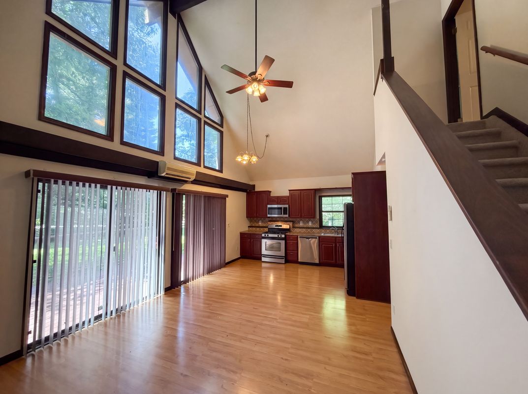 Photo 3 of 20 of 240 Shawna Ln, Hillsboro, TN