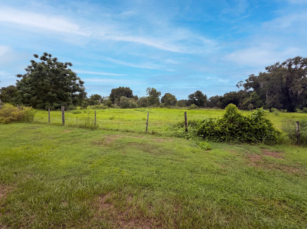 Photo 26 of 27 of 37209 Grassy Hill Ln, Dade City, FL