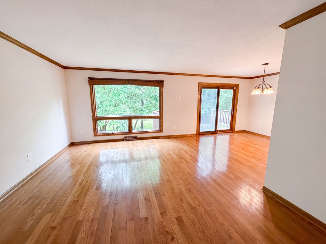 Photo 3 of 27 of 5243 Latta St, Saint Paul, MN