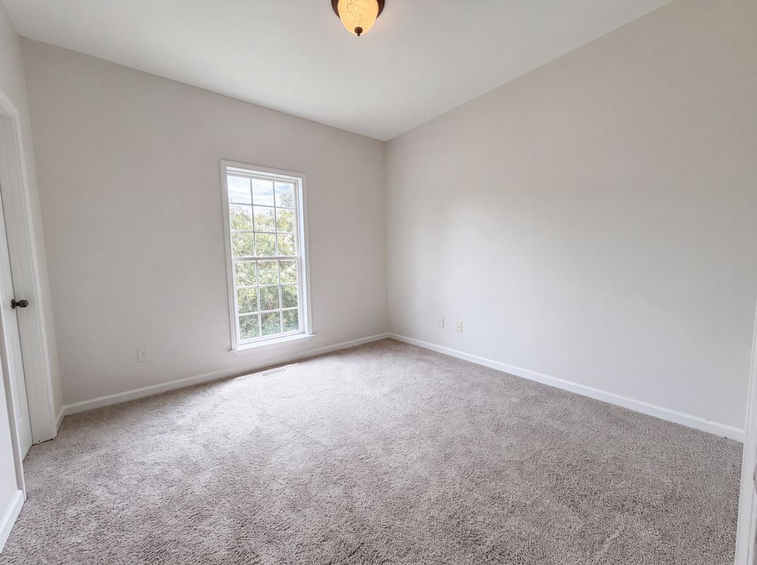 Photo 10 of 21 of 655 S Hillcrest Rd, Odenville, AL