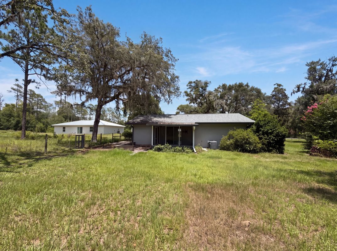 Photo 20 of 21 of 1870 SW Valencia Heights Ave, Dunnellon, FL