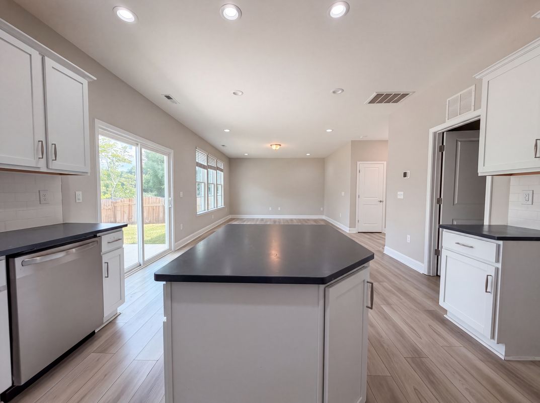 Photo 6 of 26 of 93 Spring Crest Dr, Angier, NC