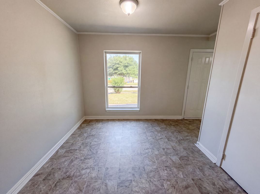 Photo 7 of 16 of 4268 Texas College Dr, Dallas, TX