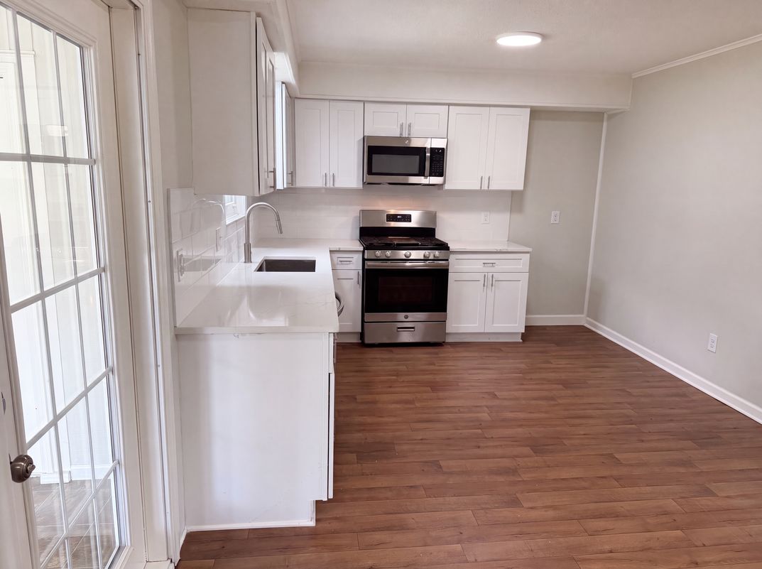 Photo 6 of 20 of 3211 24 Mile Rd, Shelby Township, MI