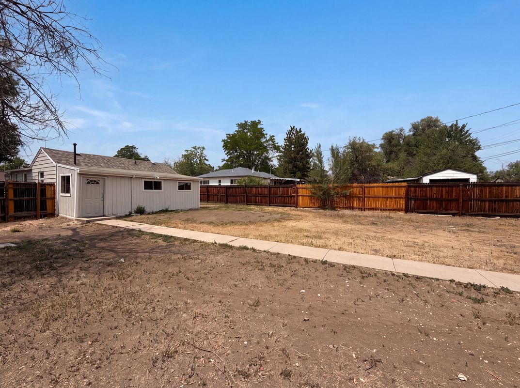 Photo 5 of 20 of 1298 S Perry St, Denver, CO