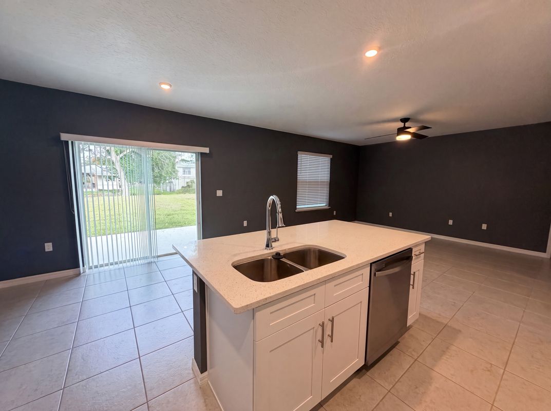 Photo 8 of 21 of 1443 General Custer Ave, Daytona Beach, FL