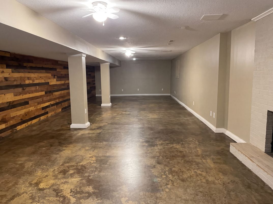 Photo 14 of 23 of 4321 NW Briarcliff Ln, Kansas City, MO