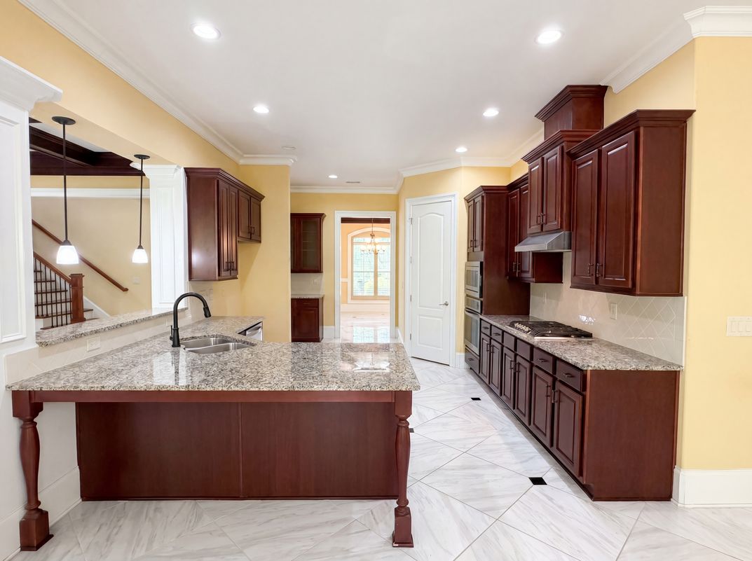 Photo 2 of 41 of 332 Warwick Pl, McDonough, GA