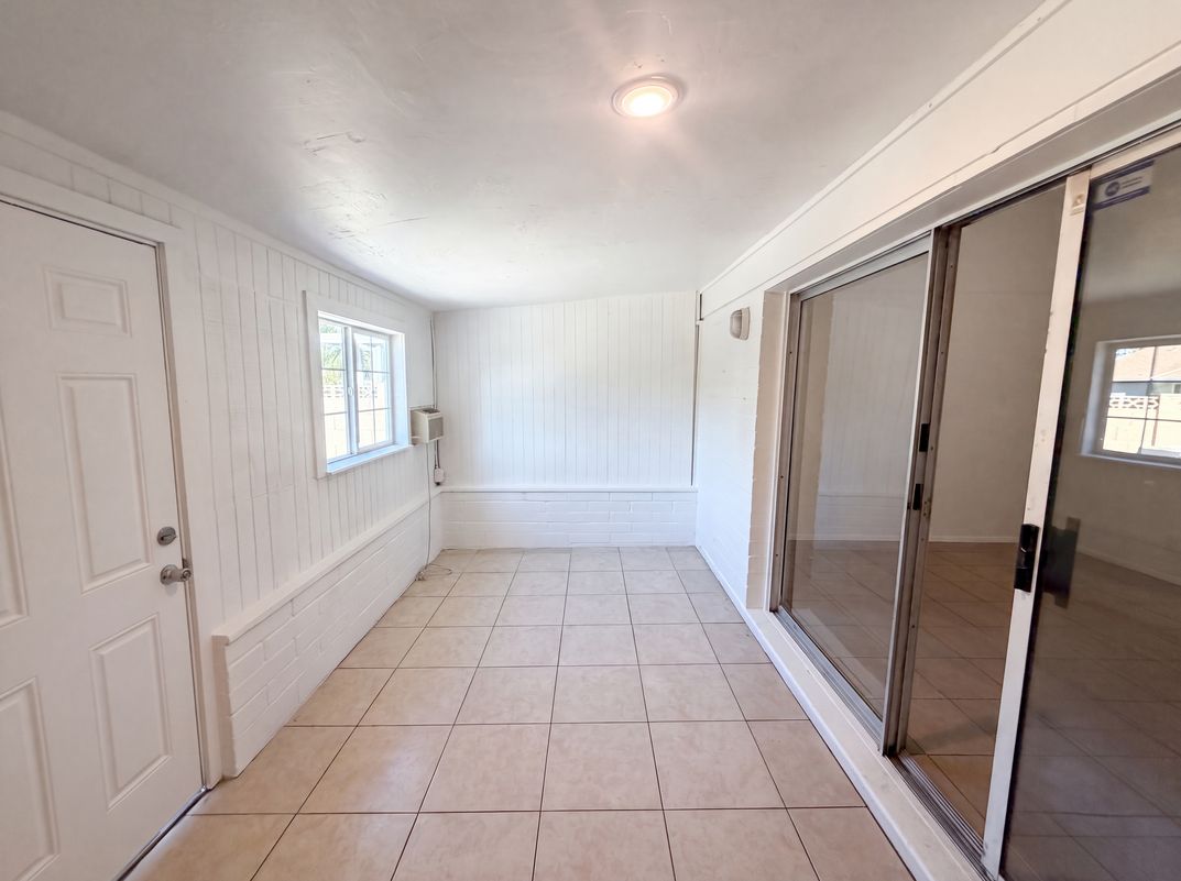 Photo 20 of 27 of 5617 W Hatcher Rd, Glendale, AZ
