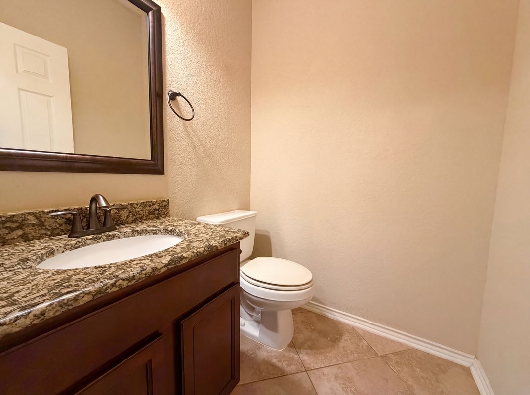 Photo 12 of 22 of 6941 Laura Hts, Schertz, TX