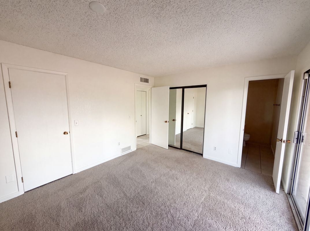 Photo 4 of 19 of 7949 E Manitoba Pl, Tucson, AZ