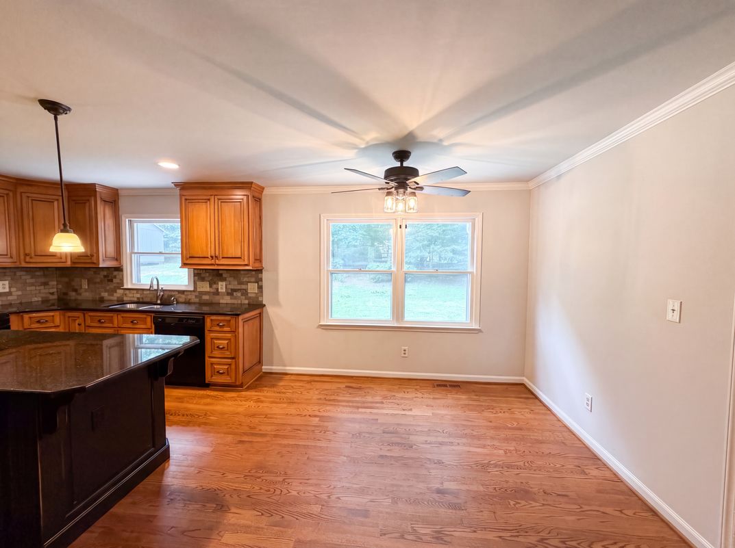 Photo 6 of 22 of 3029 Southampton Cir, Gastonia, NC