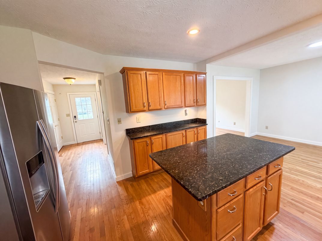 Photo 11 of 31 of 3920 Cedric Ln, Dublin, OH