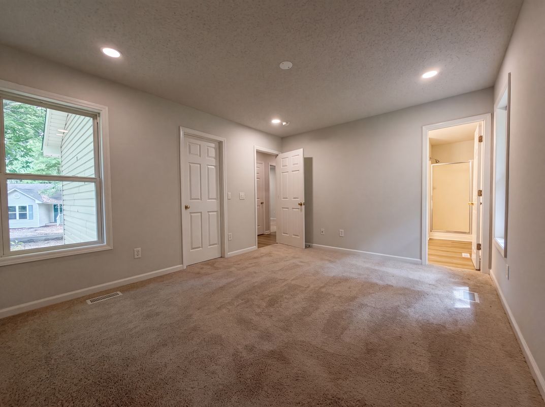 Photo 15 of 16 of 810 Hill Top Cir, Sanford, NC
