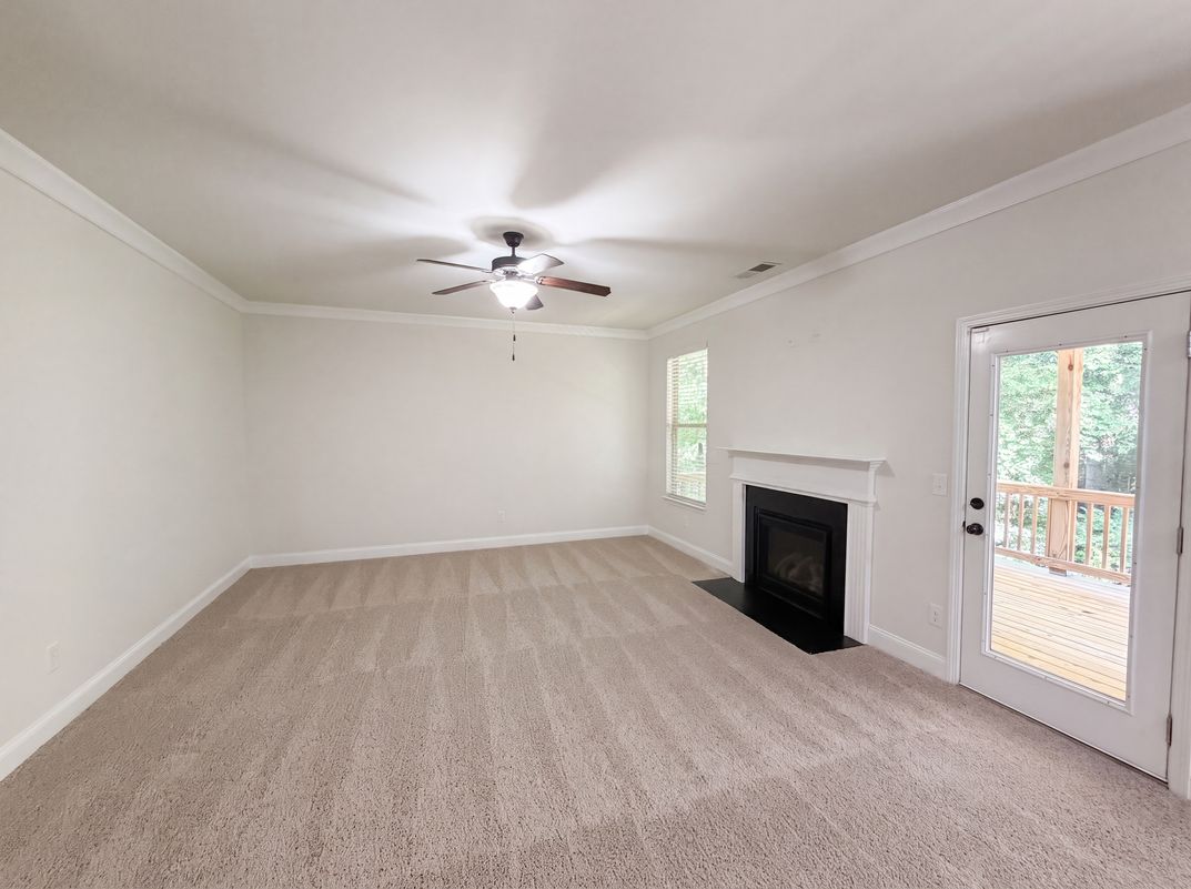 Photo 7 of 22 of 2321 Willow Shade Ln, Loganville, GA