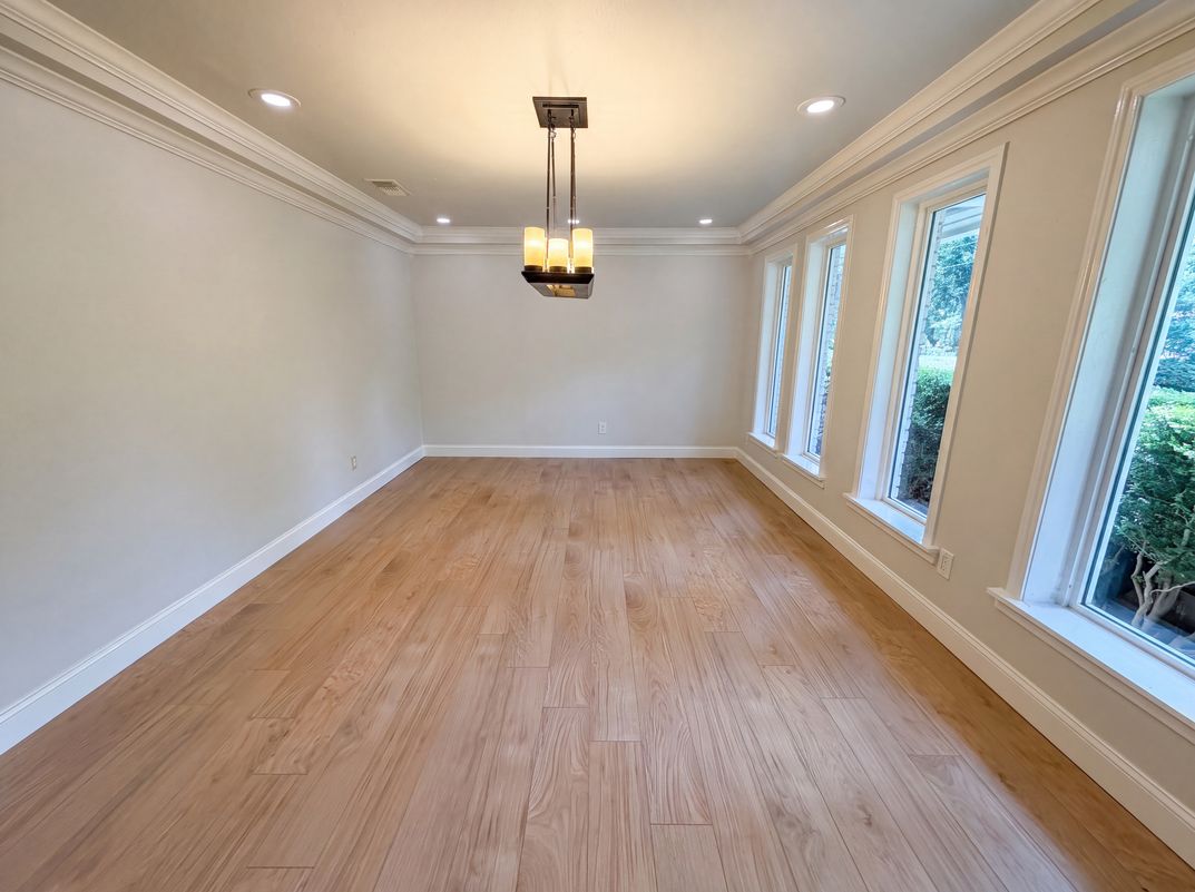 Photo 11 of 22 of 3423 Willow Crest Ln, Dallas, TX