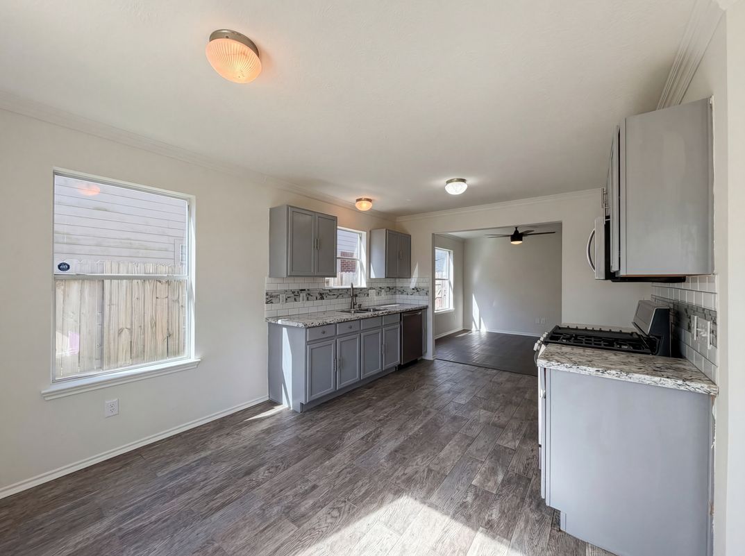 Photo 10 of 24 of 12927 Colony Heath Ln, Houston, TX