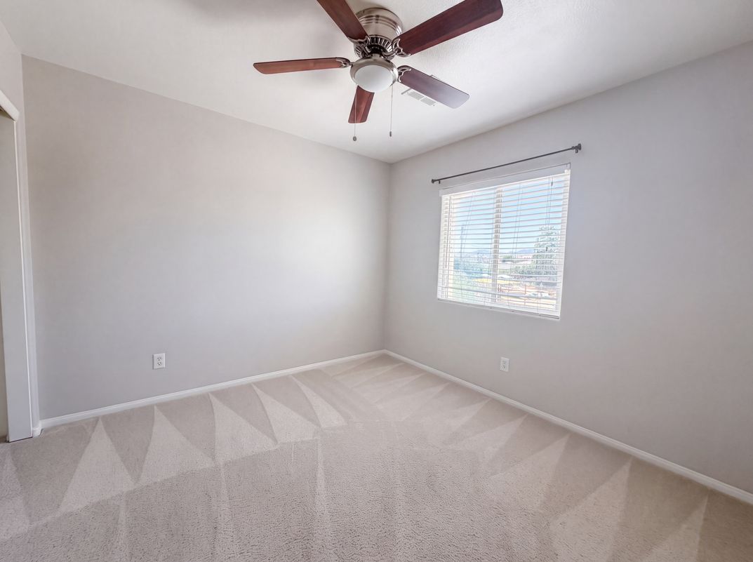Photo 4 of 25 of 4560 Sunflower Ave, Las Vegas, NV