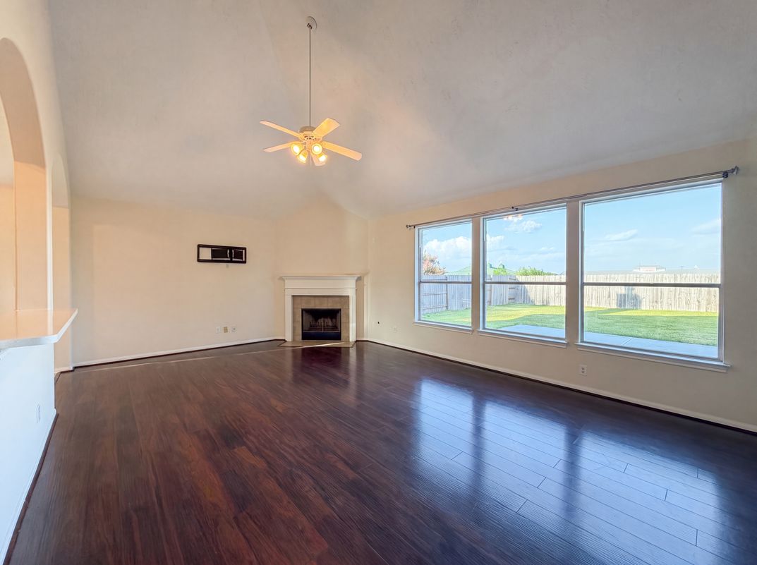 Photo 3 of 22 of 7914 Ingle Oak Dr, Houston, TX