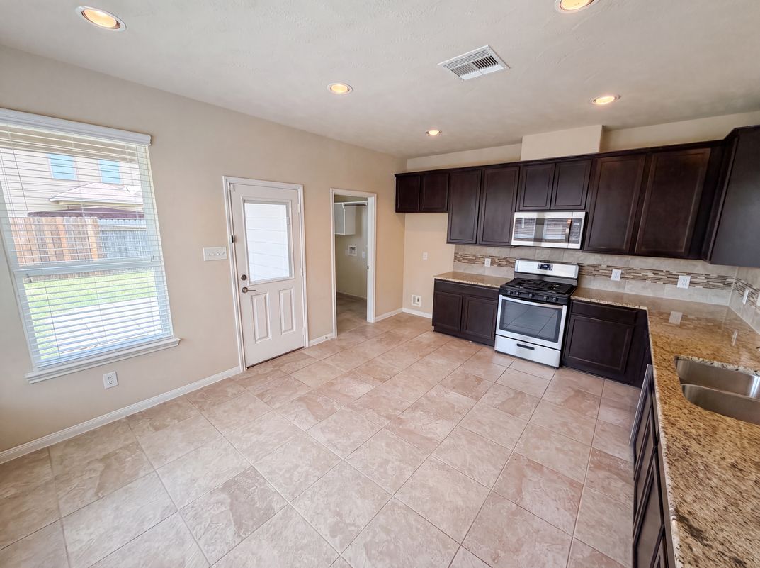 Property photo 2 of 4807 Connor Dr