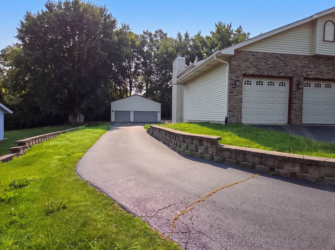 Photo 49 of 79 of 1503 Featherstone Rd, Rockford, IL