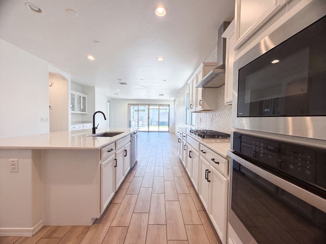 Photo 2 of 17 of 2831 W Rainbow Dr, San Tan Valley, AZ