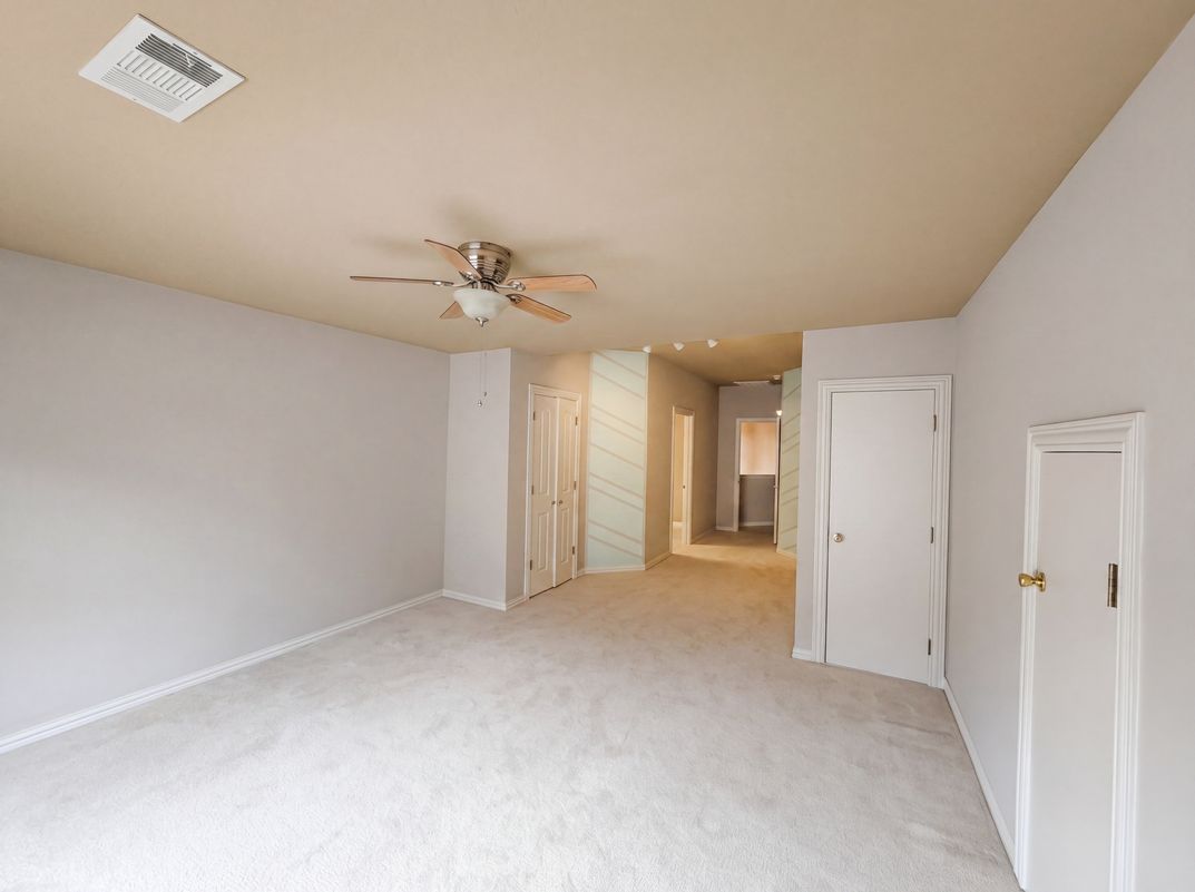 Photo 18 of 29 of 1309 Winding Brook Dr, Garland, TX