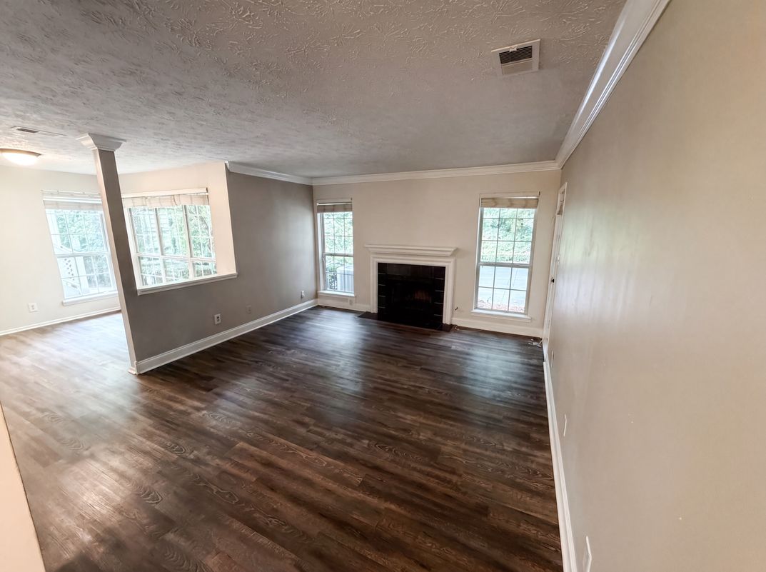 Photo 11 of 18 of 6818 Glenridge Dr, Atlanta, GA