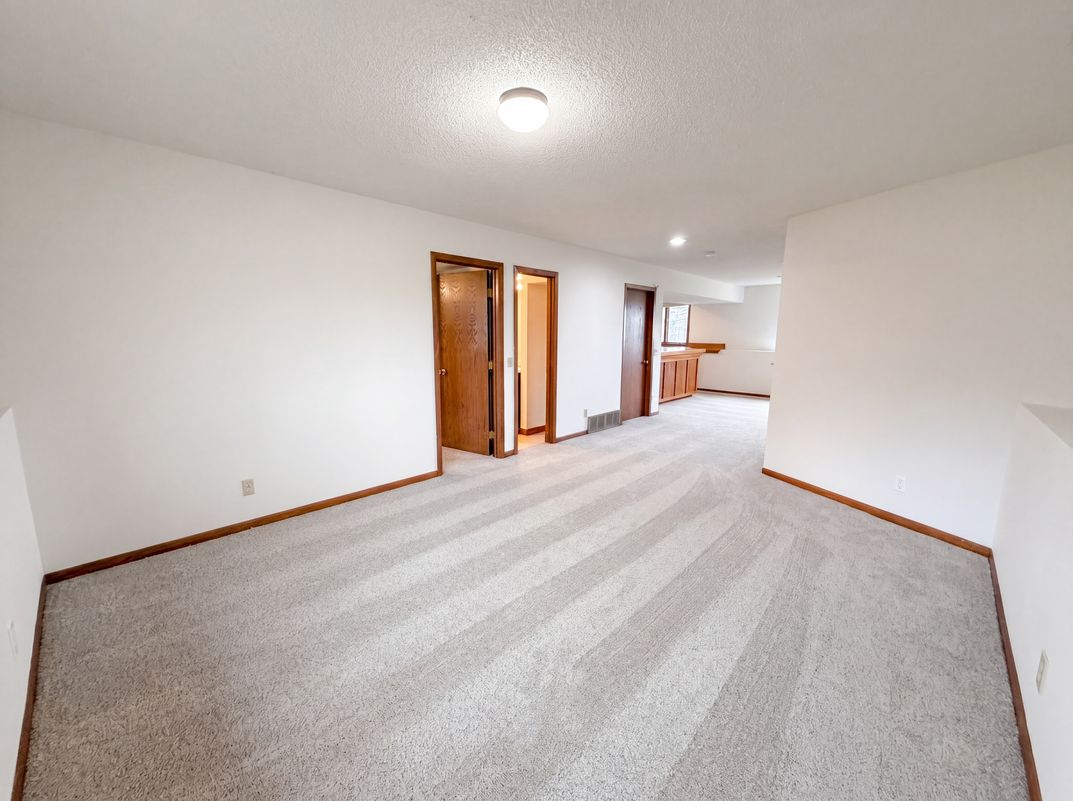 Photo 18 of 27 of 14012 Underclift St NW, Andover, MN