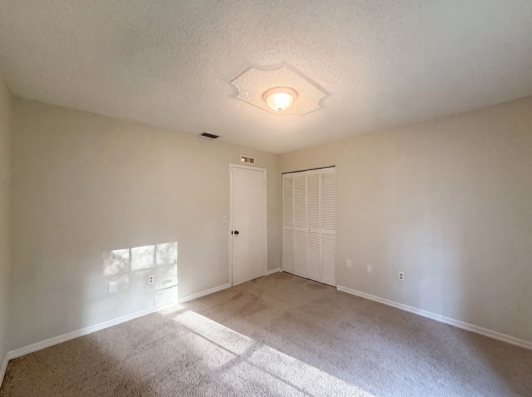 Photo 11 of 22 of 5750 NW 55th Ave, Ocala, FL