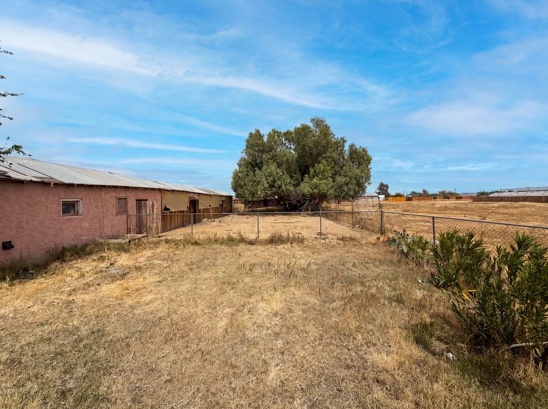 Photo 32 of 42 of 11950 Lee Ave, Adelanto, CA