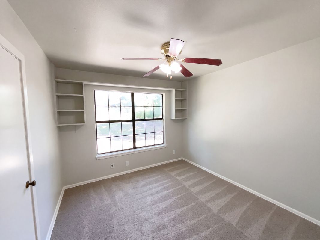 Photo 14 of 21 of 222 Colebrook Dr, San Antonio, TX