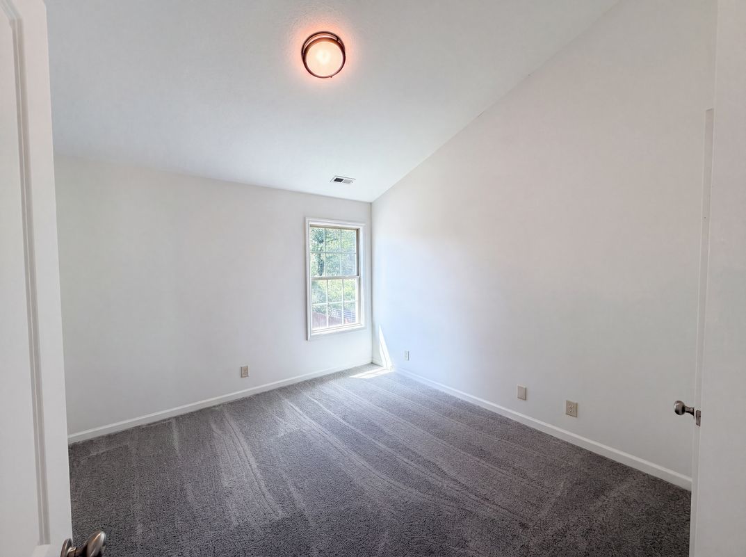 Photo 30 of 44 of 791 W Glenview Dr, Lenoir City, TN