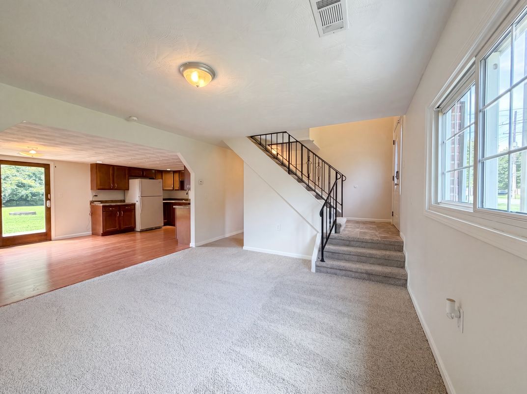 Property photo 3 of 561 Nowlin Ave