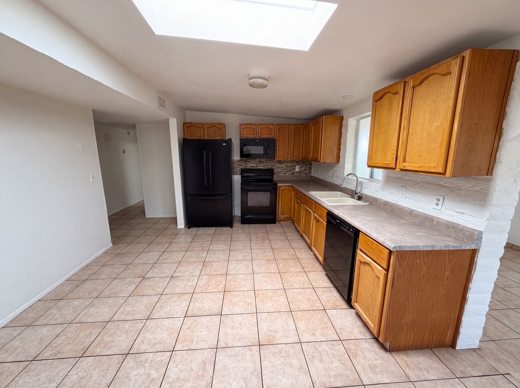 Photo 6 of 19 of 4425 S Silver Beech Ave, Tucson, AZ