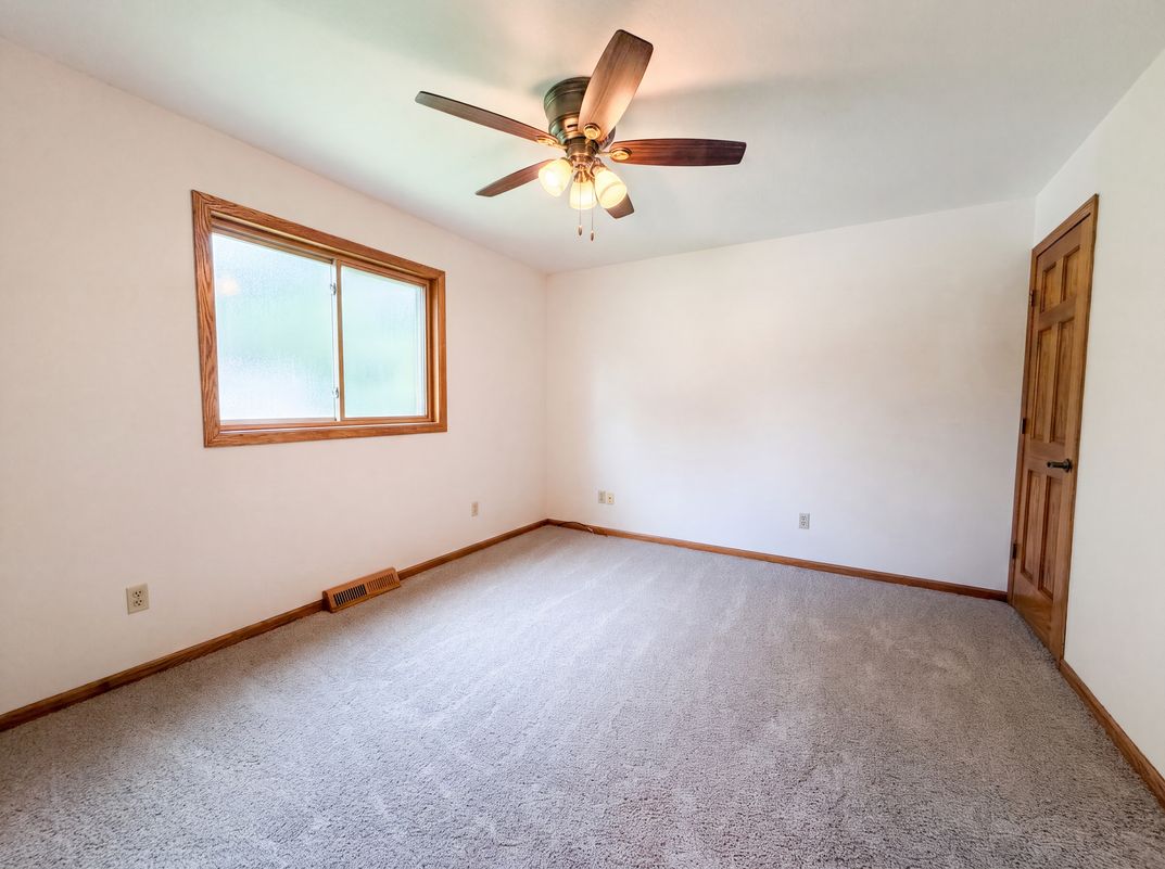 Photo 15 of 22 of 18216 Empire Trl, Farmington, MN